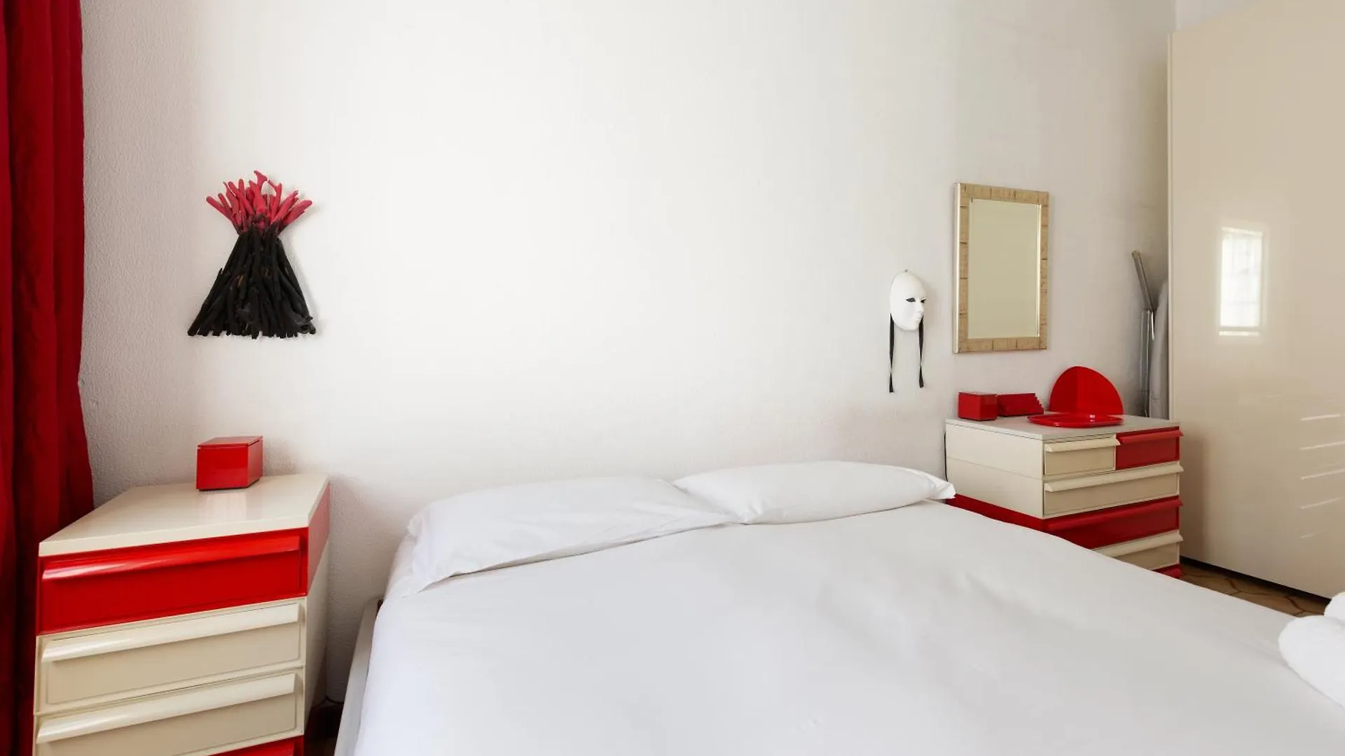 Milan-Linate Apartment With Balcony İtalya