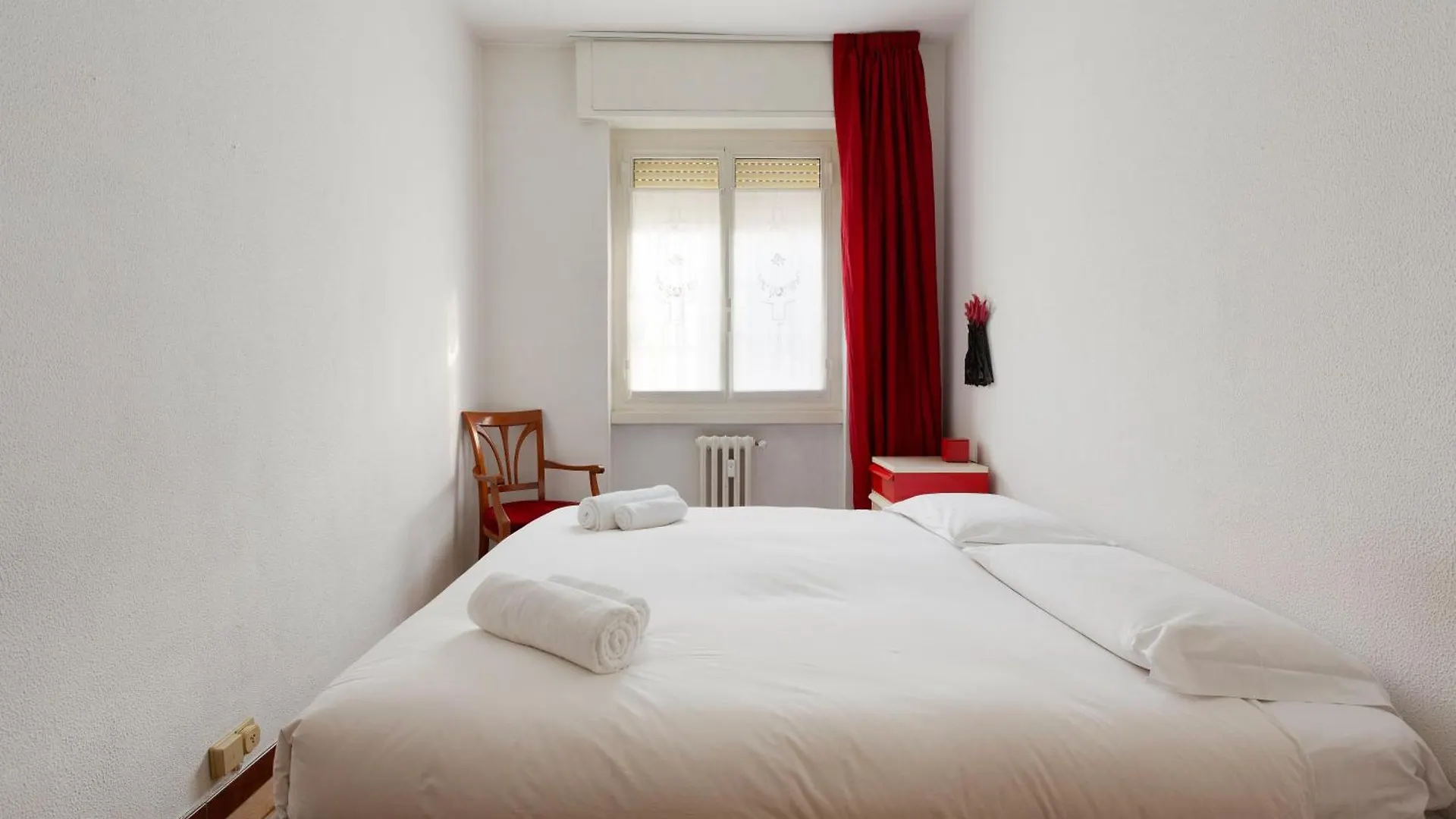Milan-Linate Apartment With Balcony 0*, Milano İtalya